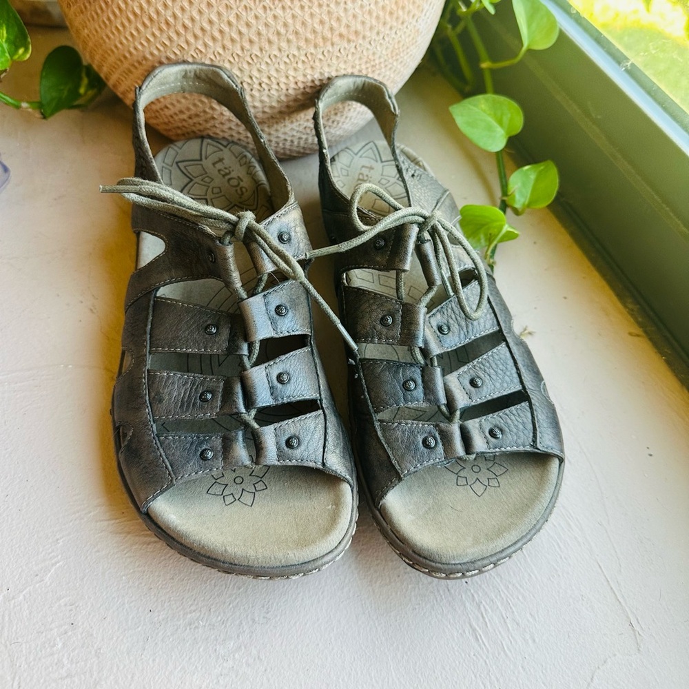 Taos Ghilbert Gray Leather Comfort Walking Sandals Size 37/US6-6.5